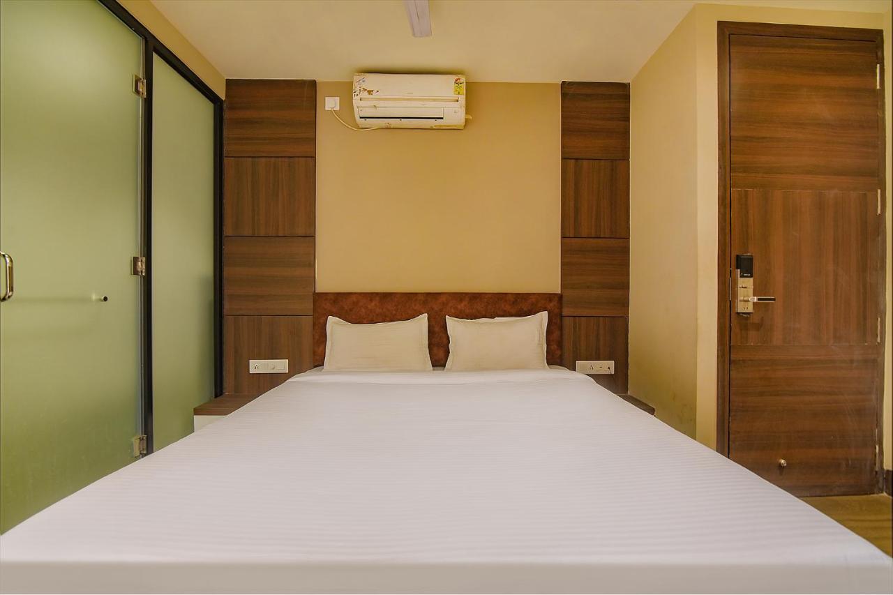 Fabhotel Eros 282 - Nr Sreebhumi Liluah Bagian luar foto